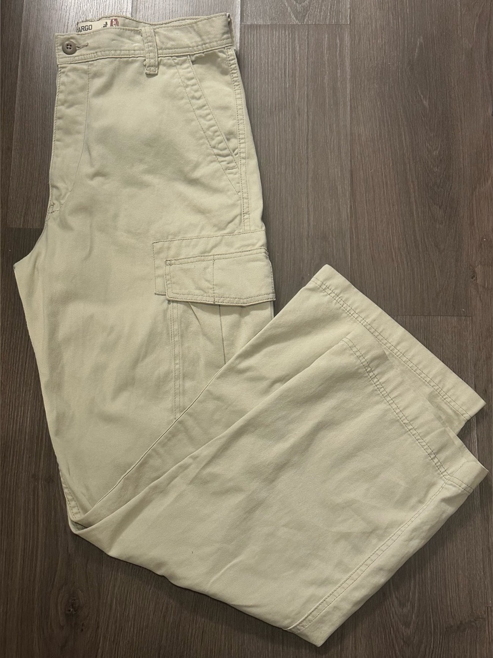 Vintage Levi’s Loose Straight Baggy Cargo Pants